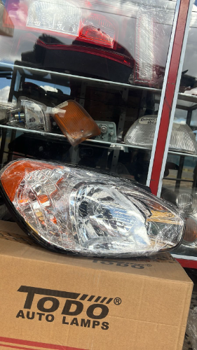 FAROLA HYUNDAI ACCENT VISIÓN LUPA AMARILLA DER 06/12 MARCA TODO