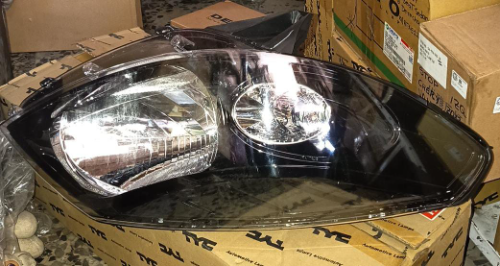 FAROLA SANDERO MANUAL NEGRA  2006-2011 TYC