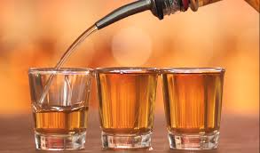 SHOT DE TRAGO WHISKY
