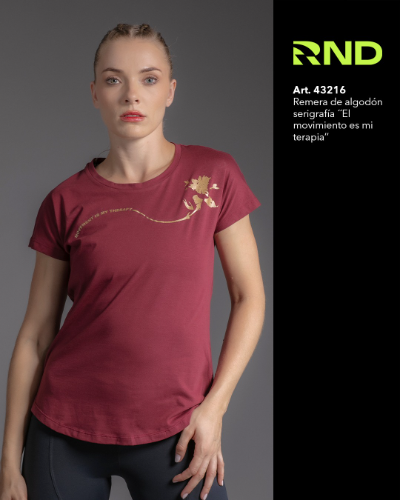 Remera de algodón bordo tallap