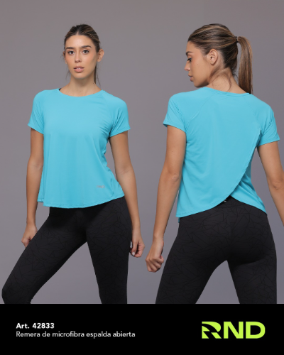 remera de microfibra turquesa