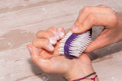 LIMPIESA UÑAS