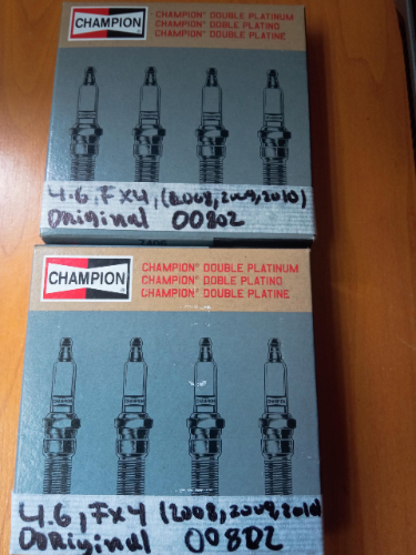 Bujia explorer 4.6, FX4 marca champion original