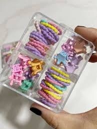 cajita colitas mini y broches mini