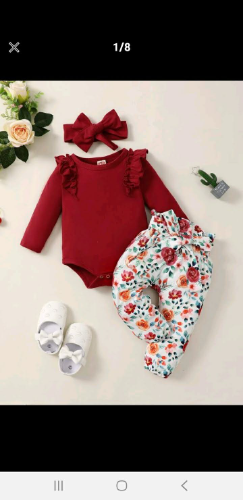 Conjunto Pantalón floreado y Bodysuits