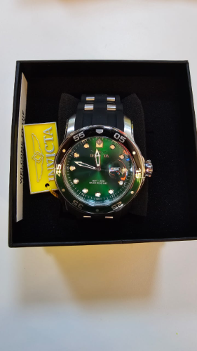 Reloj Invicta Verde