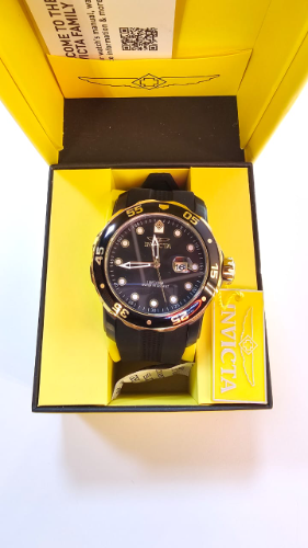 Reloj Invicta Negro con Dorado