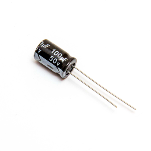 Capacitor Electrolitico 100uF 50V