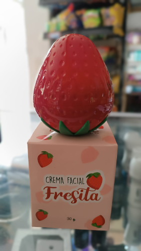 Crema facial fresita