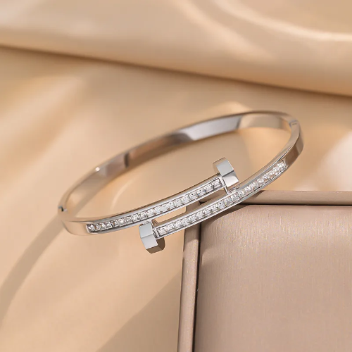 Estilo Tornillo con Circonias - pLATEADO - BRA053