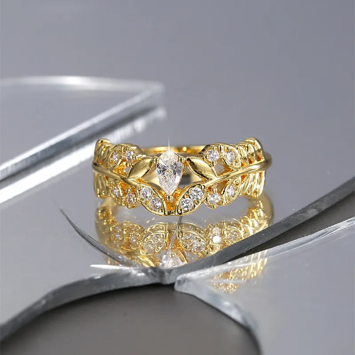 Anillo Estilo Floral con Circoneas - Dorado - ANI117