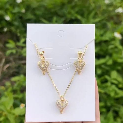 Set Collar y Aretes de Corazones con Circoneas - Dorado - SET005