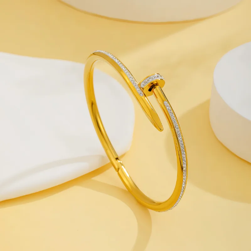 Brazalete estilo Clavo - Dorado - BRA061