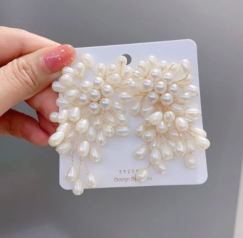 Pendientes grandes racimos de perlas hecho a mano