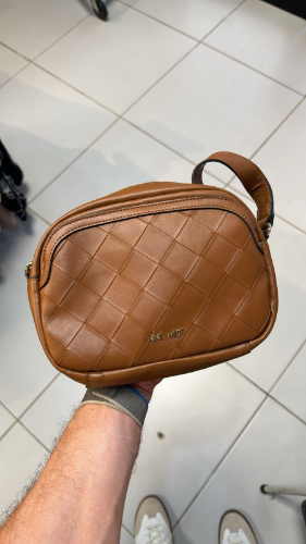 Cartera crossbody cuero cafe NINE WEST