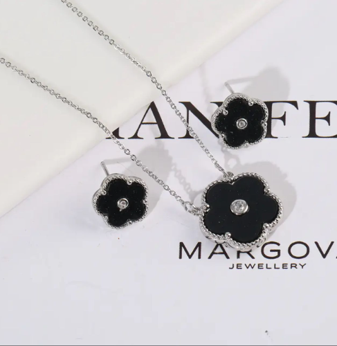Set pendientes y cadena dupe VANCLEEF