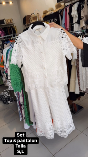Set de top y pantaloneta blanca estilo playa SAPPHIRE COLLLECTION talla S,L