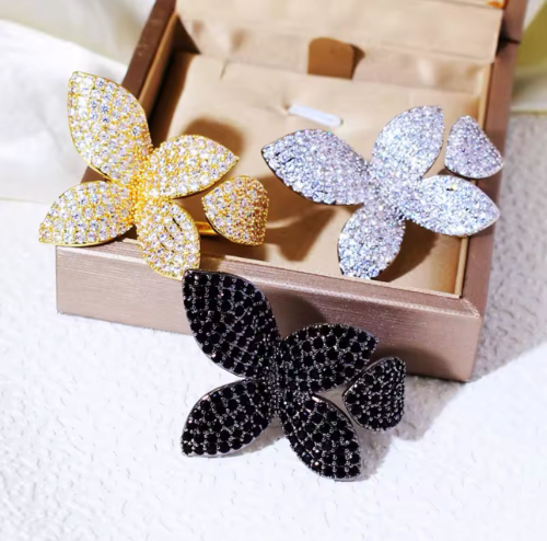 Anillo de brillos en forma de mariposa 3 colores