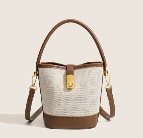 Bolso crossbody con cuero negro