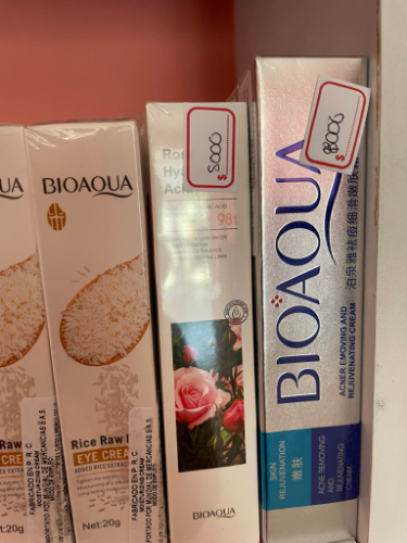 contorno  de ojos rosas BIOAQUA