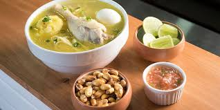 CALDO DE GALLINA CON PRESA