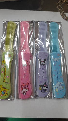 PEINE Hello Kitty