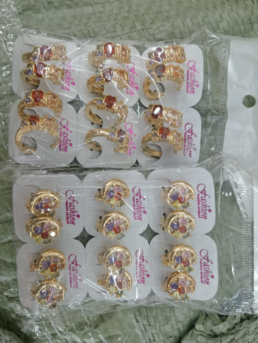 ARETES CHAPA DE ORO GY140