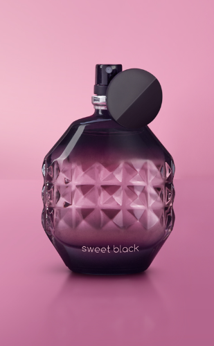 sweet black fragancia femenina  de 50ml  cyzone