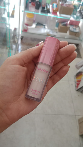 corrector liquido feels en el tono 20 pudim