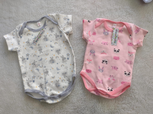 INV-PB0328 BODY ESTAMPADO BEBE/A MANGA CORTA "S.K"