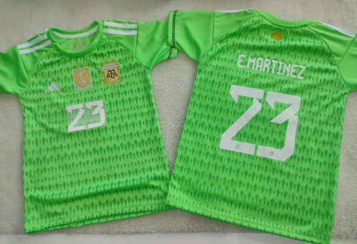 PV0238 CAMISETA VERDE Y CELESTE DIBU "KOALA" BORDADAS