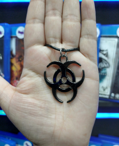 COLLAR  RESIDENT EVIL