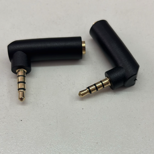 Adaptador 3.5 macho a 3.5 hembra  a 90 grados