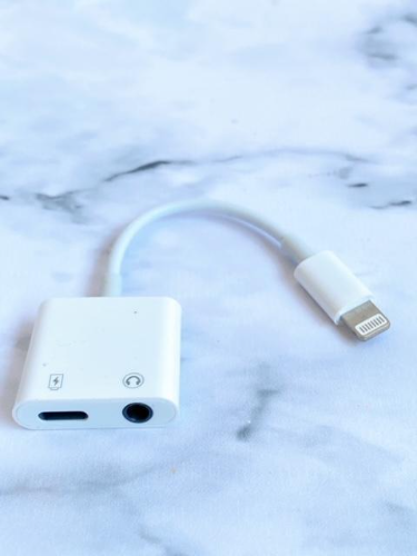 Adaptador Iphone a Plug y Cargador Fulltotal