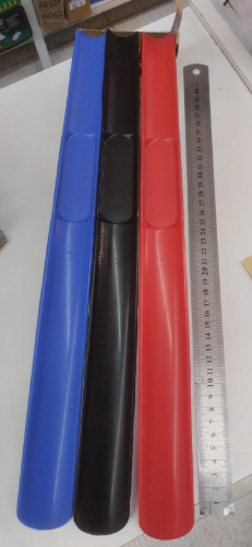 Calzador Plastico  44 cm Angular