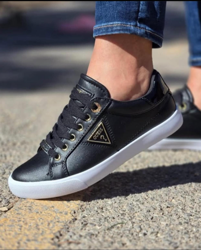 Tenis negros guess 7