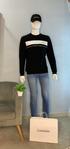 Suéter negro blanco Hom CK M