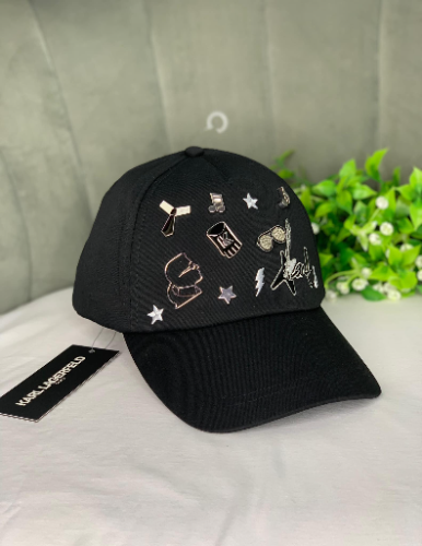 Gorra Karl negra