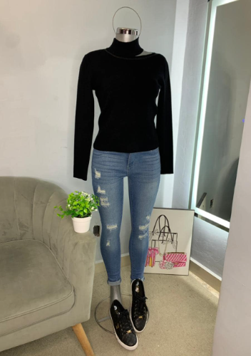 Playera suéter negro CK Muj S cuello