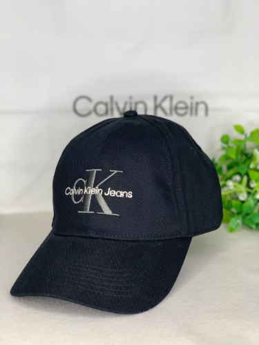 Gorra CK monólogo hat