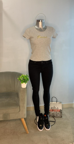 PLAYERITA GUESS GRIS L MUJ