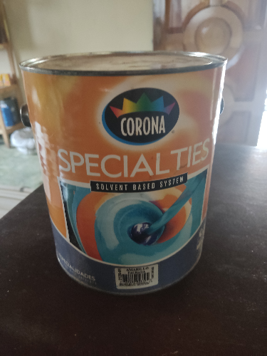 GALON DE PINTURA CORONA SPECIALITIES COLOR AMARILLO FACHADA