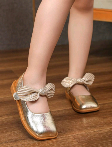 ZAPATO PLANO DORADO NIÑAS