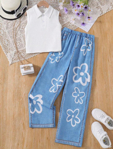 CJ JEAN IMI  FLORES PINTADAS MAS BLUSA BLANCA TIPO POLO