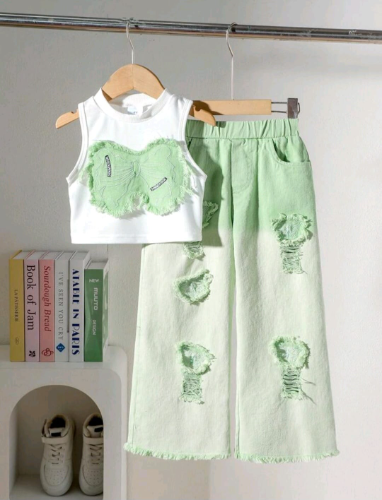 PANTALON VERDE PASTEL/BLUSA SISA