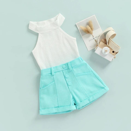 SHORT AZUL AGUA MARINA / BLUSA BLANCA