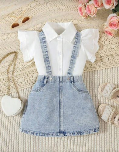 BRAGA TIPO FALDA JEAN CON CAMISA BLANCA MANGA