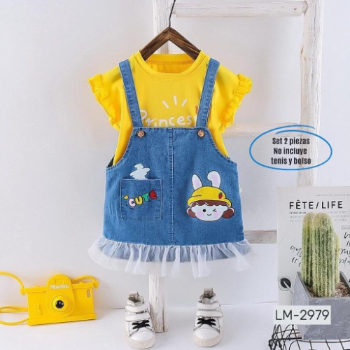 CAMISETA AMARILLA MANGA SISA BOLERO APLIQUE LETRAS OVEROL FALDA TIPO JEAN FRANJA TUTU