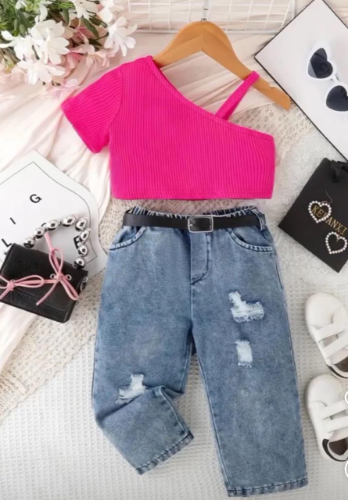 BLUSA FUCSIA CON PANTALON SIN CORREA