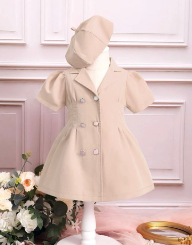 VESTIDO TIPO ABRIGO CAQUI CON BOINA